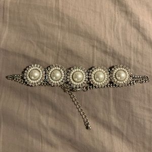 Pearl beaded choker necklace